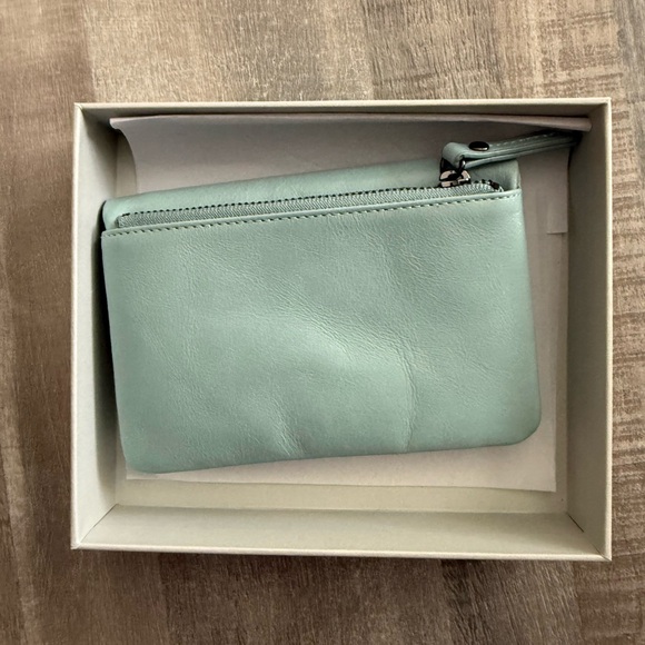 Status Anxiety Is Now Better Wallet - Picture 3 of 6